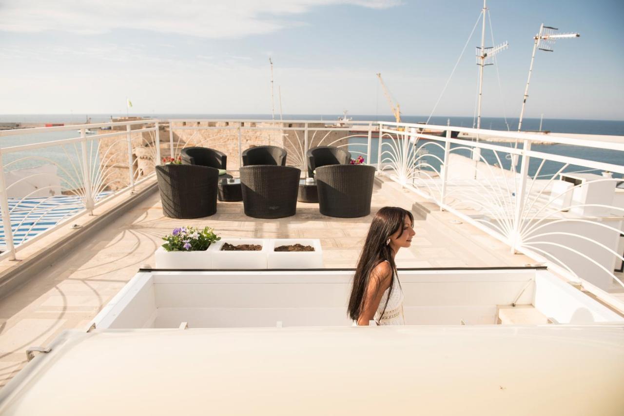Palazzo Absolem Luxury Apartment Monopoli Bagian luar foto